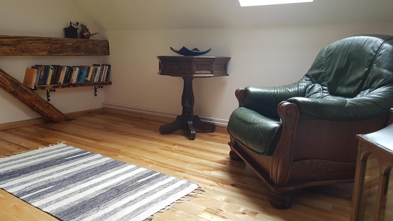 Sura Lu' Vasile. Bed & Breakfast Crivina  Luaran gambar